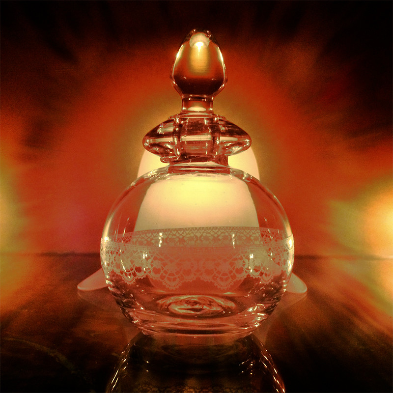 The Power of Scent: How Perfumes Affect Mood and Memory